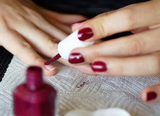 Akcesoria do pielęgnacji stóp i dłoni narzędzia dłonie stopy