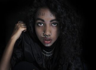 Jak przymocować szafę do krzywej ściany? Jak przymocować szafę do krzywej ściany?