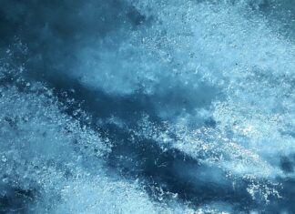 Czy osłona na kaloryfer zabiera ciepło?