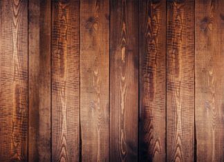 Czym malować drewno na kolorowo?