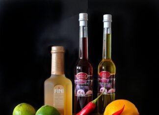 Czy ocet odbarwia drewno?