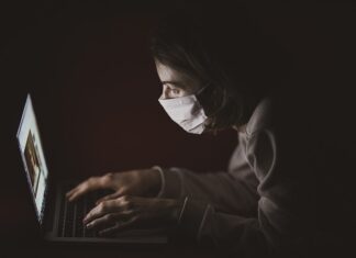 Na jaką odległość świeci laser?